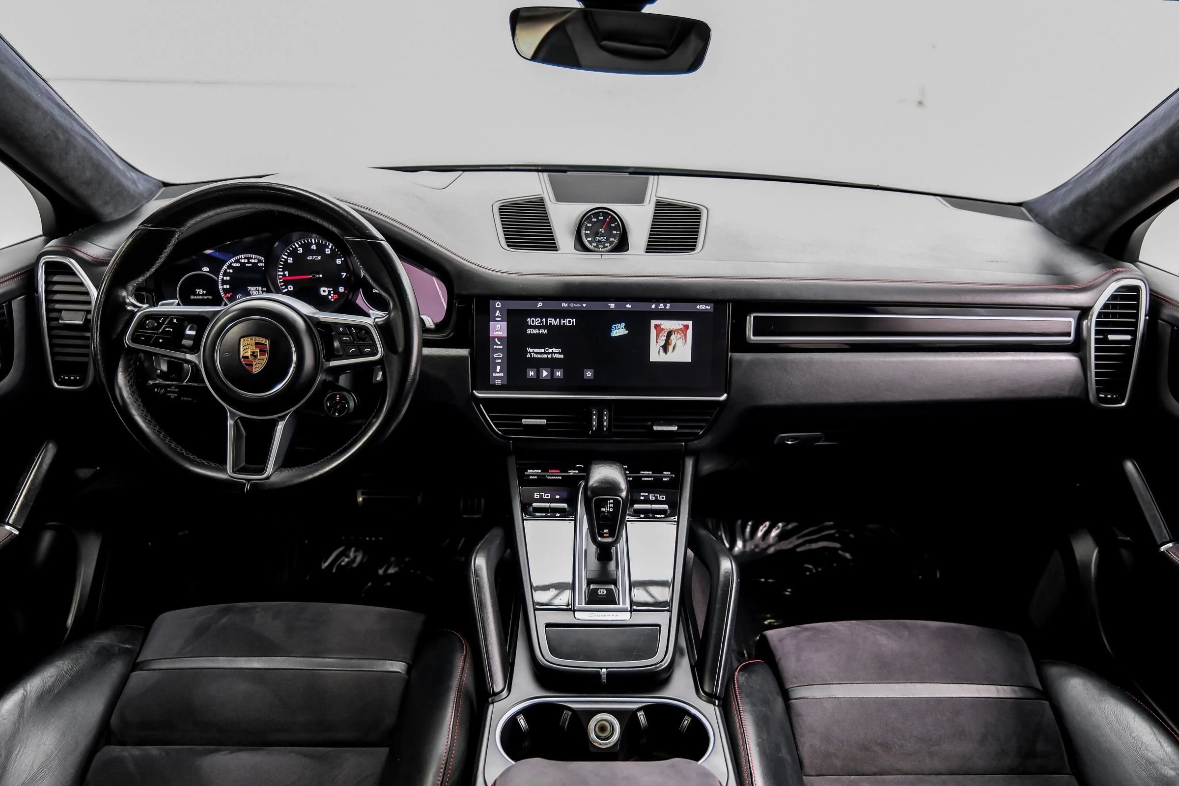 Used 2021 Porsche Cayenne GTS w/ Premium Package AWD/4WD image 16