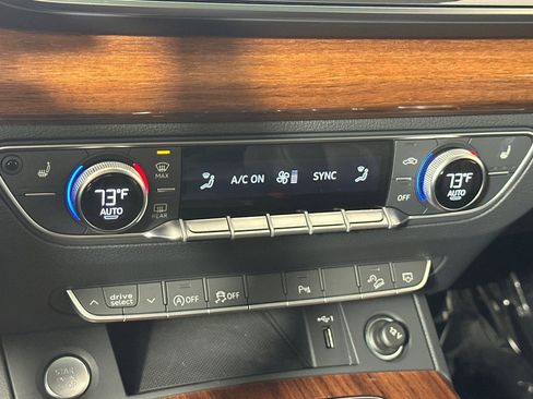 Used 2023 Audi Q5 2.0T Premium w/ Convenience Package image 19