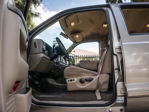 Used 2002 Ford F350 XLT image 14