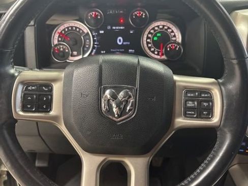 Used 2018 RAM 1500 Laramie w/ Convenience Group AWD/4WD image 15