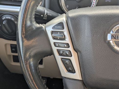 Used 2016 Nissan Titan SV image 19