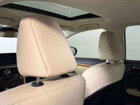 Used 2022 Lexus RX 350 350 w/ Premium Package image 24