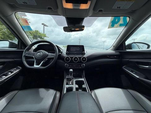 Used 2024 Nissan Sentra SR w/ SR Premium Package FWD image 31