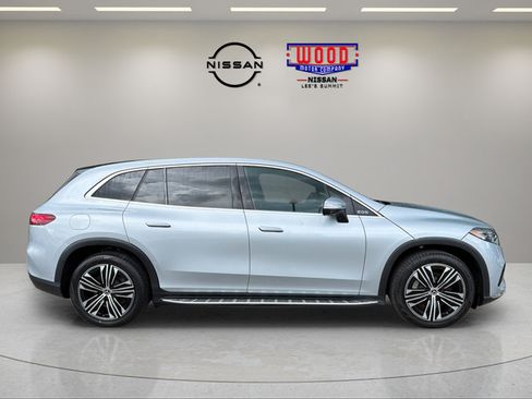 Used 2023 Mercedes-Benz EQS 450+ SUV image 2