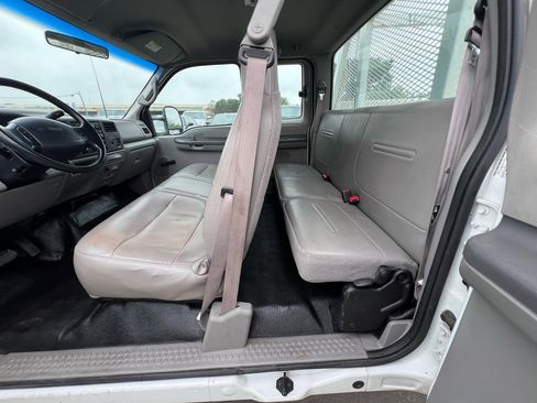 Used 2001 Ford F350 XL image 59