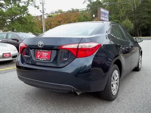 Used 2017 Toyota Corolla LE image 3