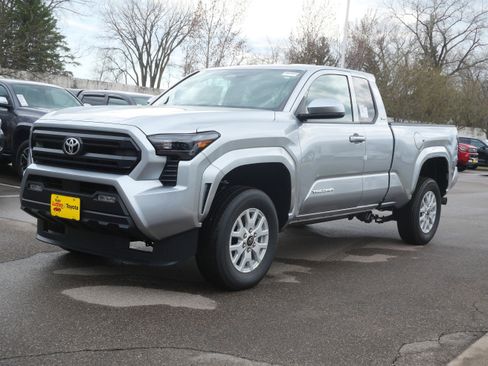 New 2026 Toyota Tacoma SR5 RWD image 4