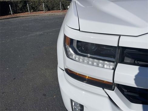 Used 2018 Chevrolet Silverado 1500 LT w/ All Star Edition image 36