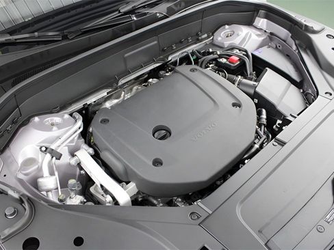 New 2026 Volvo XC90 B6 Plus w/ Protection Package Premier image 25