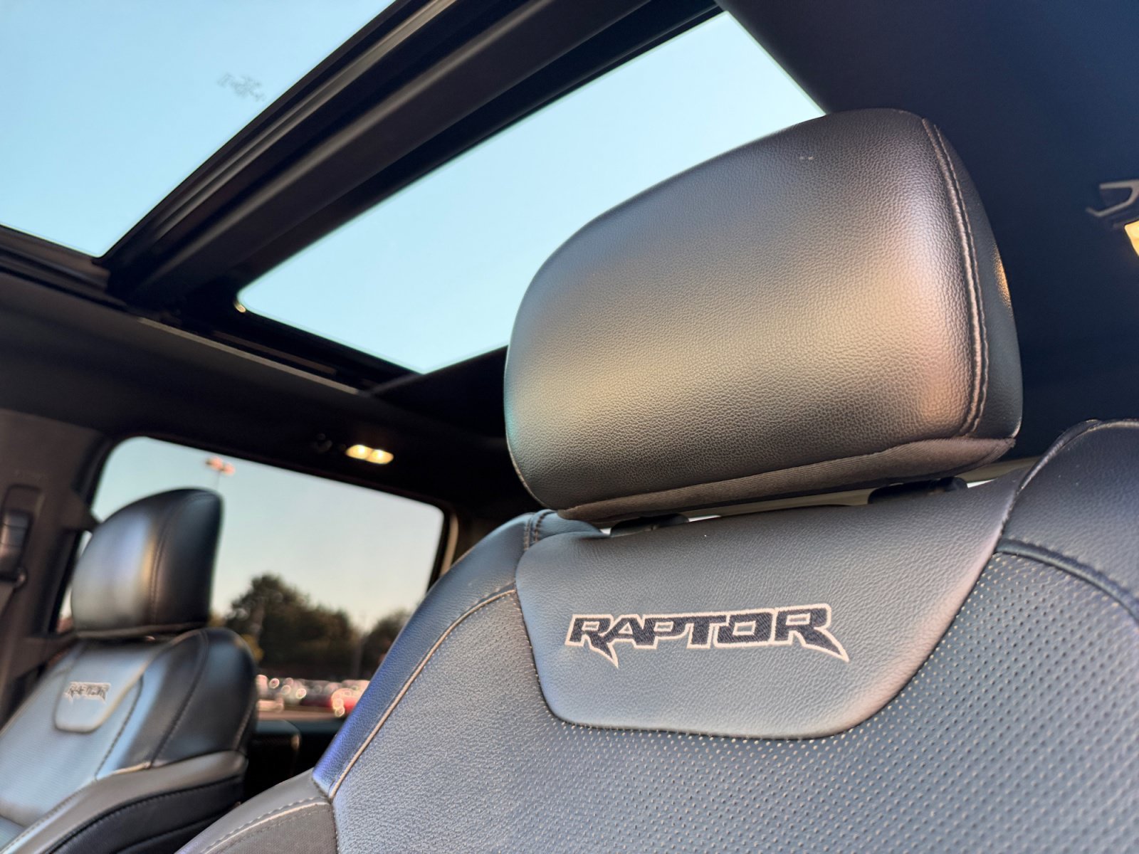 Used 2019 Ford F150 Raptor AWD/4WD image 22