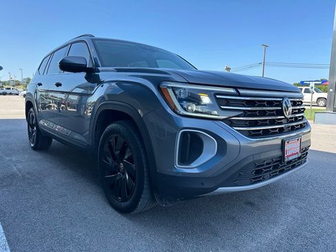 Used 2024 Volkswagen Atlas SE FWD image 4