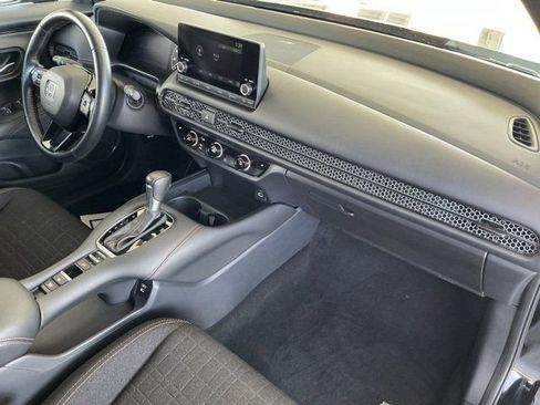 Used 2025 Honda HR-V Sport image 19