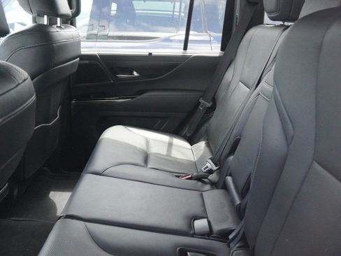 Used 2024 Lexus LX 600 4WD w/ Luxury Package image 10