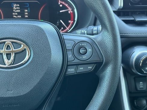 Used 2023 Toyota RAV4 XLE image 18