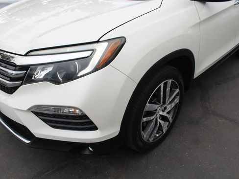 Used 2016 Honda Pilot Touring image 10