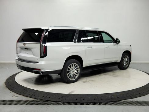 Used 2021 Cadillac Escalade ESV Premium Luxury AWD/4WD image 8