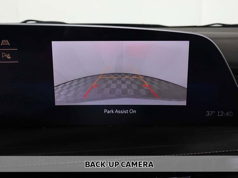 Used 2024 Cadillac XT4 Premium Luxury image 6