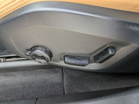 Used 2022 Volvo XC60 B6 Inscription w/ Protection Package Premier image 19