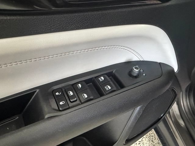 Used 2023 Jeep Compass Limited AWD/4WD image 9