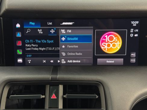 Used 2023 Porsche Taycan 4S w/ Premium Package image 30