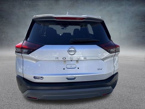 Used 2023 Nissan Rogue SV image 5