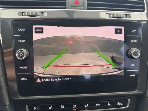 Used 2019 Volkswagen e-Golf SE w/ Driver Assistance Package image 21