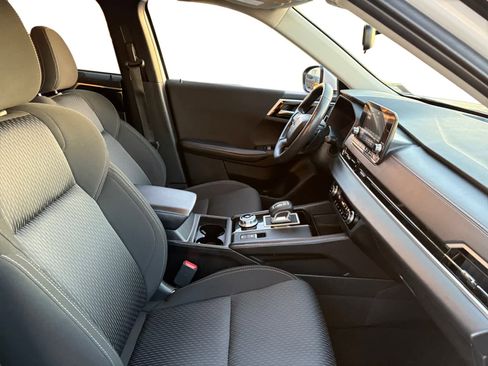 Used 2024 Mitsubishi Outlander ES image 13