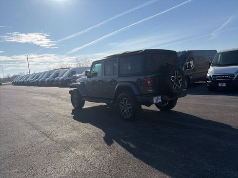 New 2026 Jeep Wrangler Unlimited Sahara AWD/4WD image 3