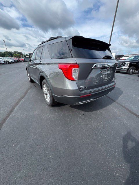 Used 2023 Ford Explorer XLT w/ Equipment Group 202A AWD/4WD image 7