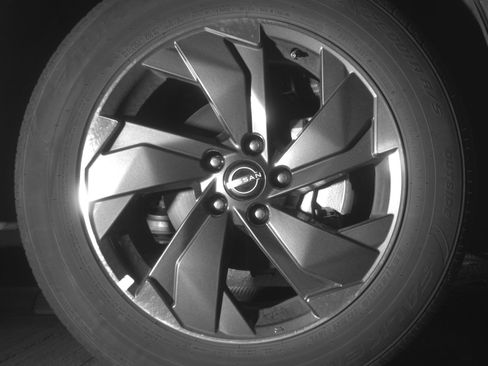 Used 2025 Nissan Rogue SV image 13