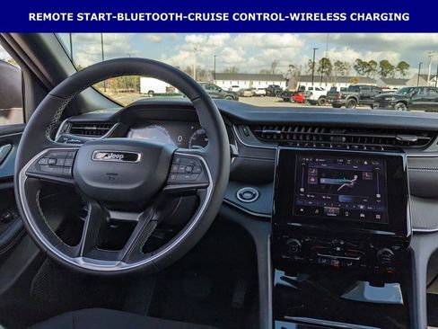 New 2026 Jeep Grand Cherokee L 2WD image 12