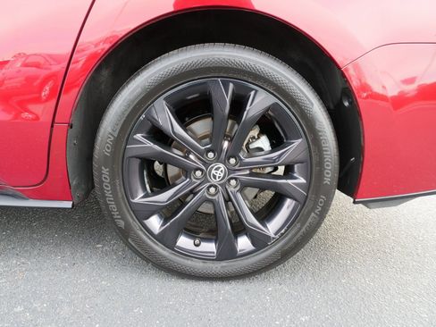 Used 2023 Toyota Sienna XSE image 13