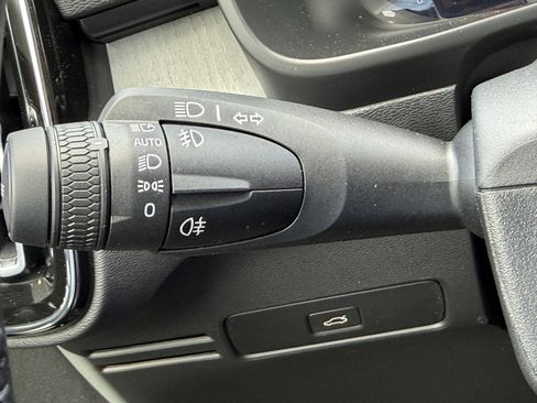 New 2026 Volvo XC40 B5 Core AWD/4WD image 26