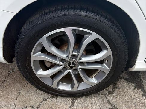 Used 2018 Mercedes-Benz C 300 4MATIC Sedan image 14