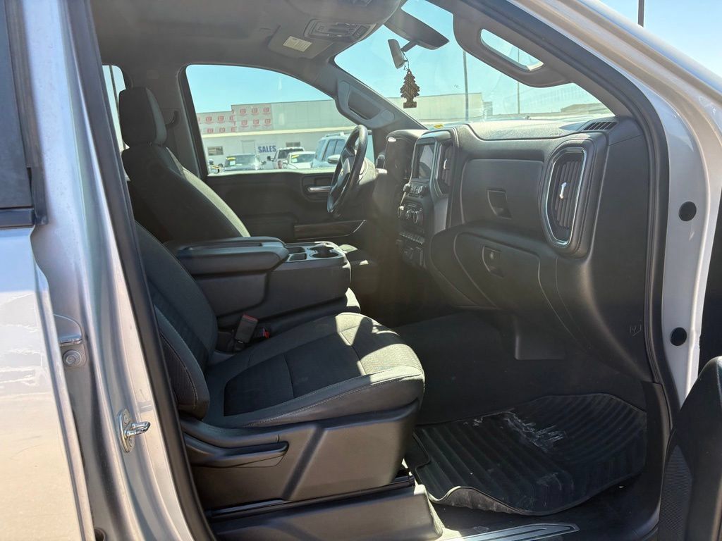 Used 2019 Chevrolet Silverado 1500 LT w/ Texas Edition RWD image 8