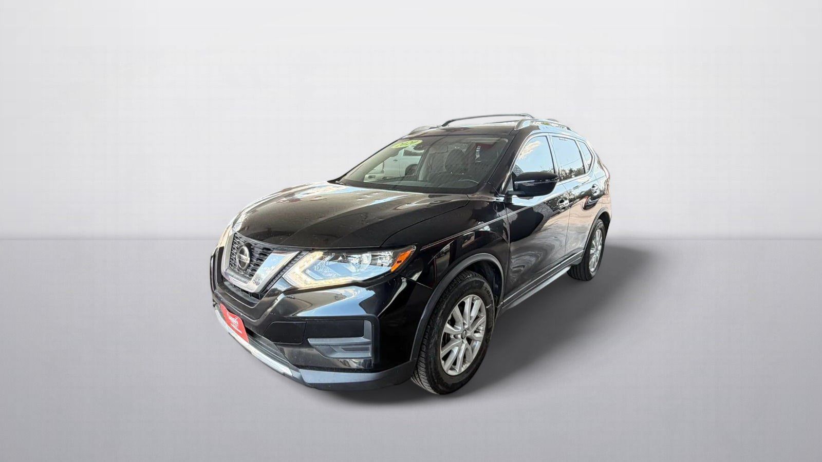 Used 2020 Nissan Rogue SV FWD image 1