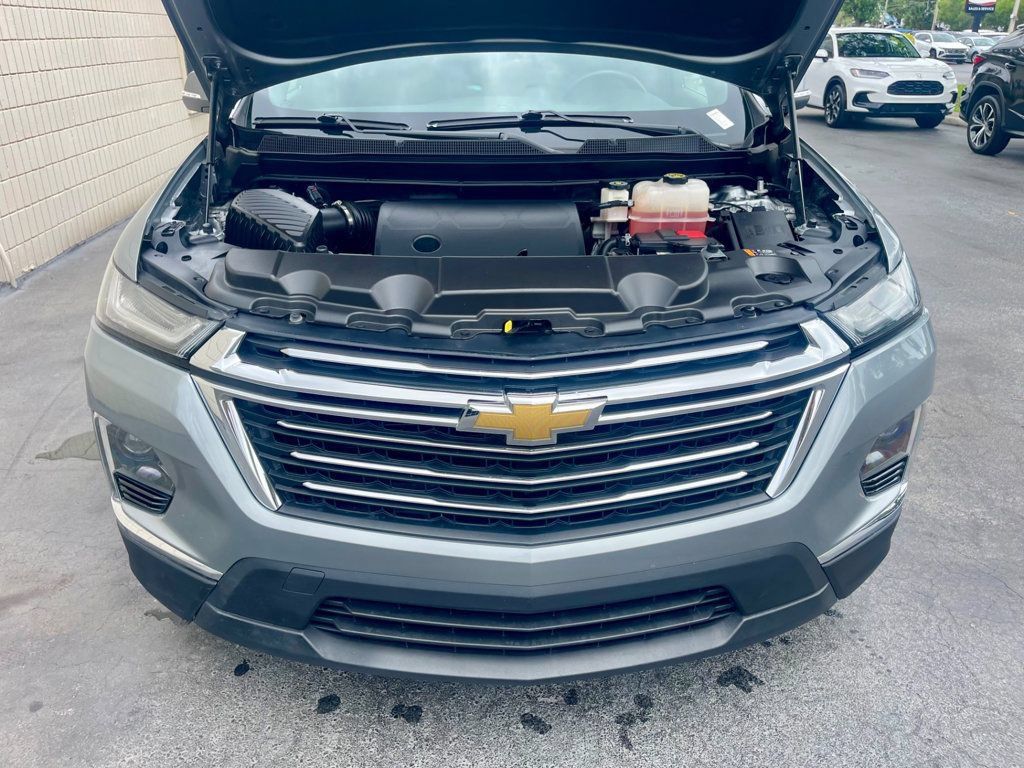 Used 2023 Chevrolet Traverse LT FWD image 17