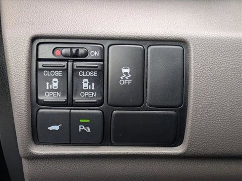 Used 2011 Honda Odyssey Touring image 16