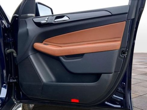 Used 2016 Mercedes-Benz GLE 550e 4MATIC image 27