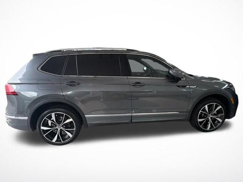 Used 2023 Volkswagen Tiguan SEL R-Line AWD/4WD image 9