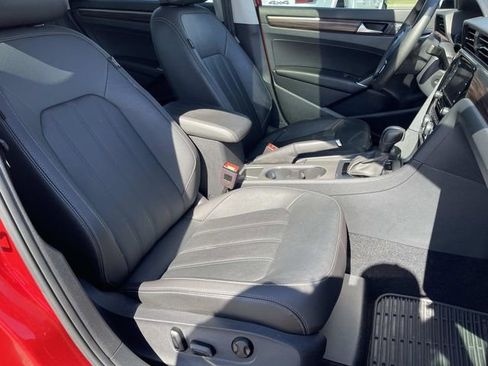 Used 2022 Volkswagen Passat 2.0T FWD image 22