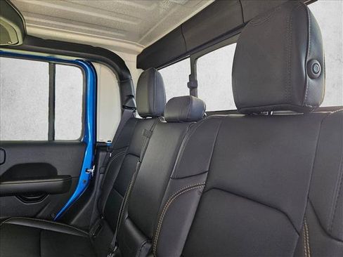 New 2026 Jeep Gladiator Sport image 15