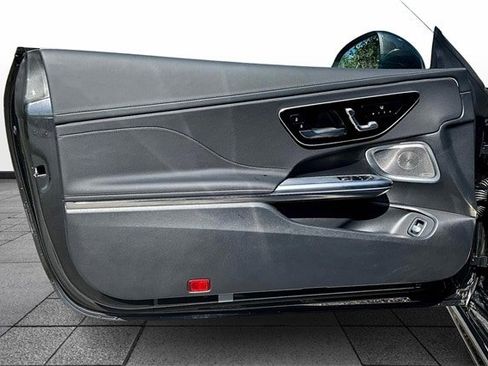 Certified 2025 Mercedes-Benz CLE 300 4MATIC Coupe image 24