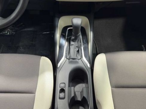 Used 2023 Toyota Corolla LE FWD image 17