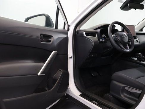 New 2026 Toyota Corolla Cross LE image 8