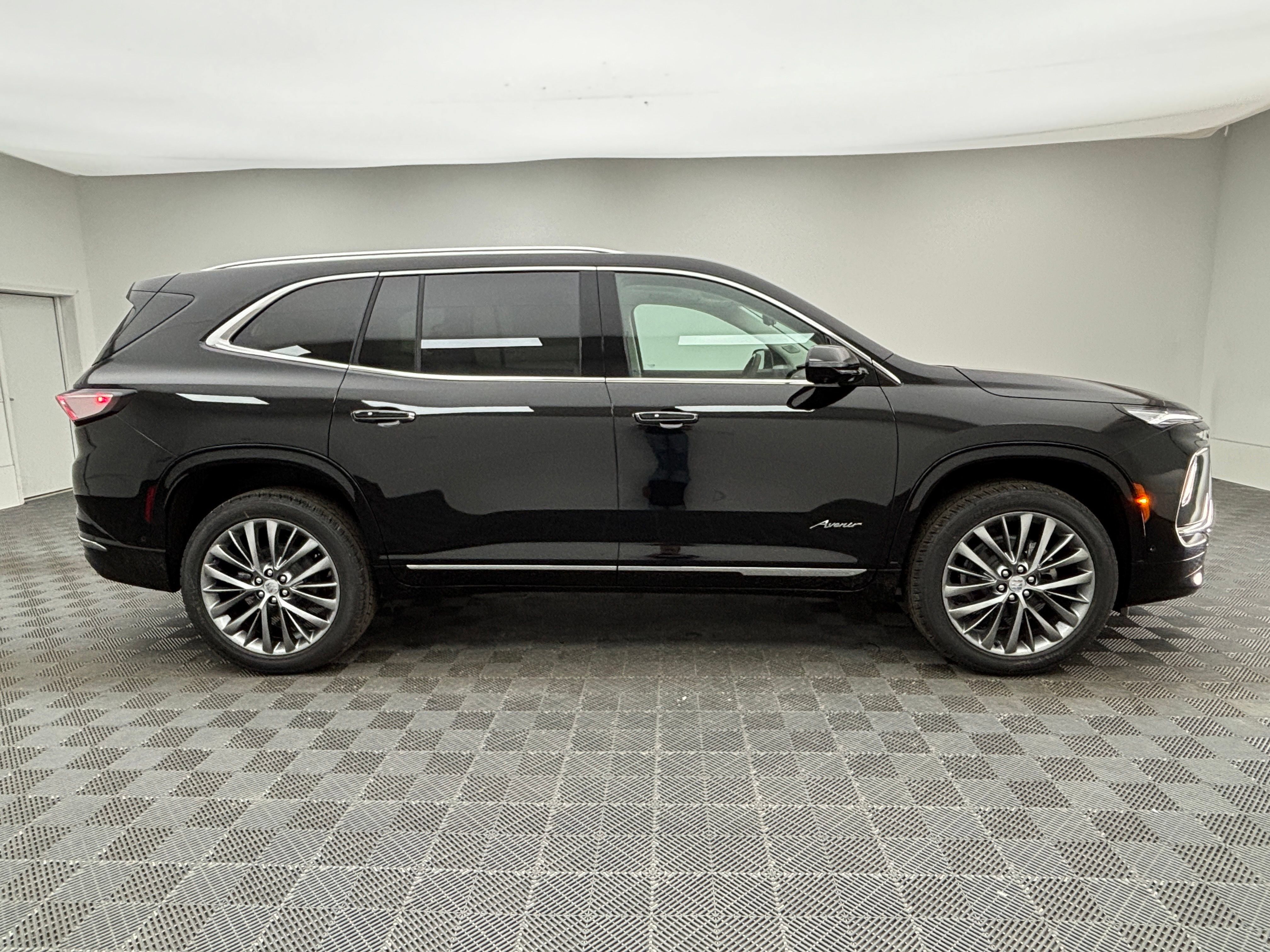 New 2026 Buick Enclave Avenir w/ Super Cruise Package AWD/4WD image 11