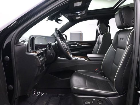 Used 2023 Cadillac Escalade ESV Premium Luxury image 11