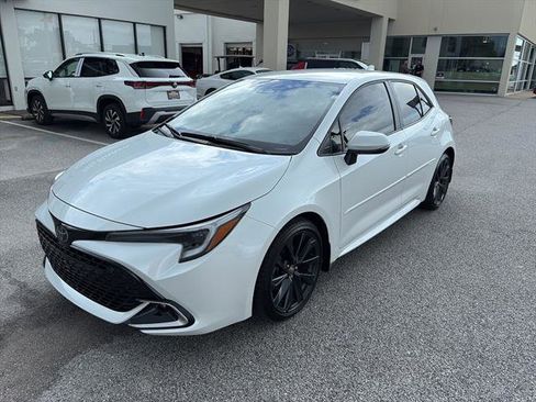 Used 2024 Toyota Corolla XSE image 3