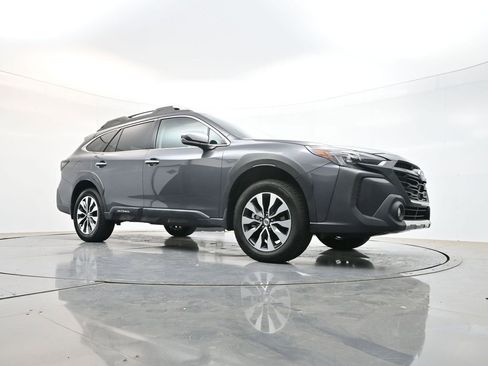 Used 2023 Subaru Outback Touring AWD/4WD image 33