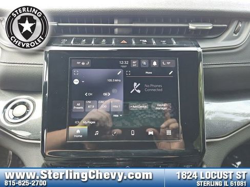 Used 2022 Jeep Grand Cherokee L Laredo image 12